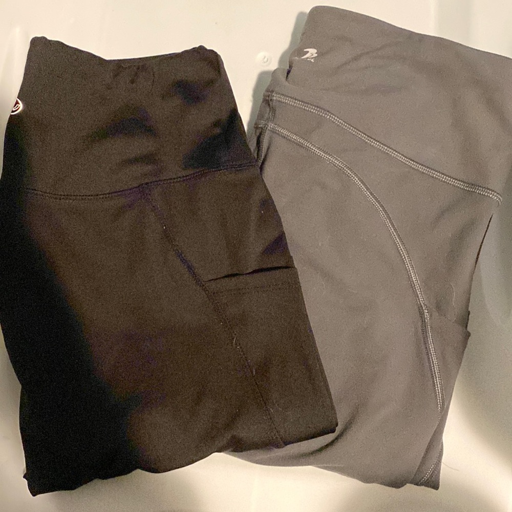 Black and grey full length leggings both with pockets
